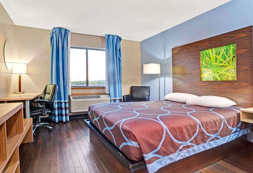 فندق Super 8 By Wyndham Louisville Airport