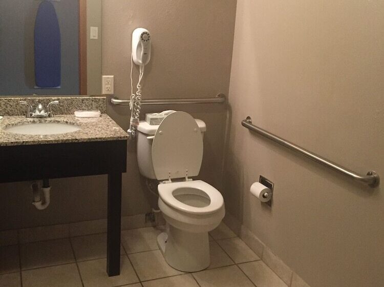 فندق Super 8 By Wyndham Louisville Airport