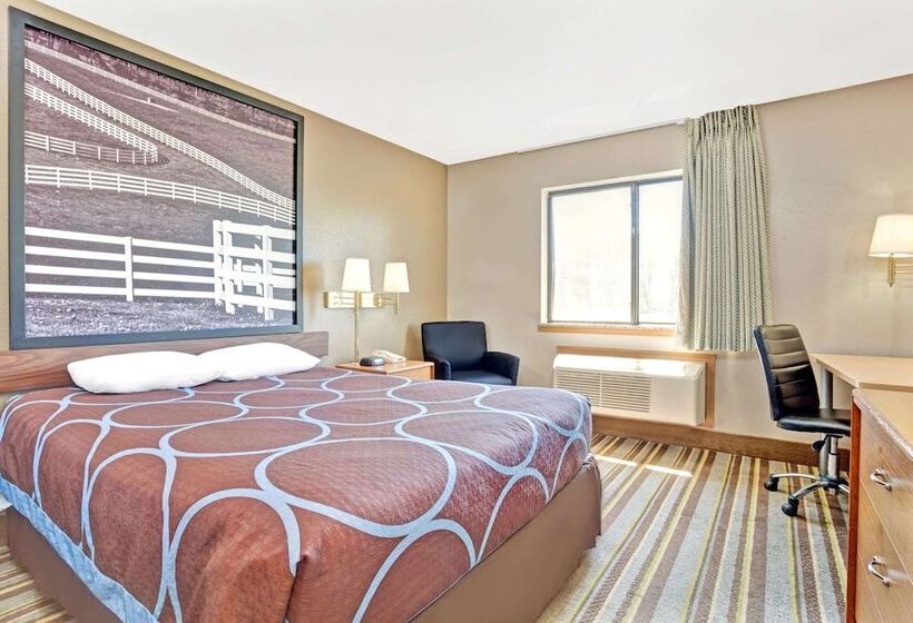 فندق Super 8 By Wyndham Louisville Airport