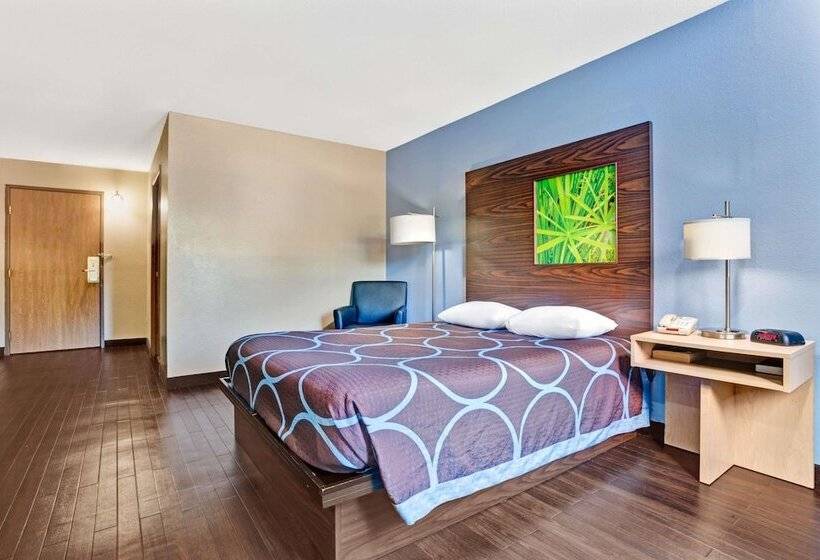 فندق Super 8 By Wyndham Louisville Airport