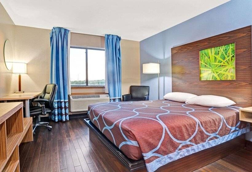 فندق Super 8 By Wyndham Louisville Airport