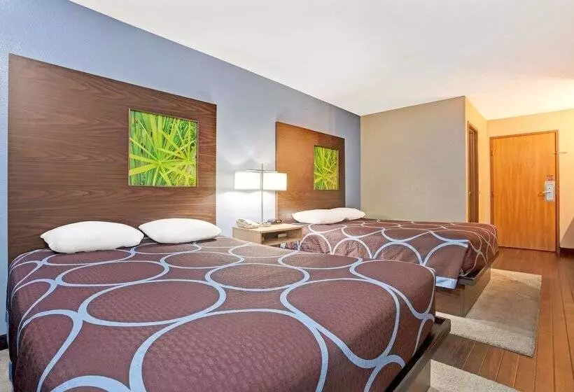 ホテル Super 8 By Wyndham Louisville Airport