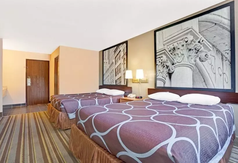 ホテル Super 8 By Wyndham Louisville Airport