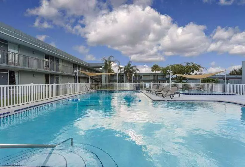 酒店 Super 8 By Wyndham Ocala I 75