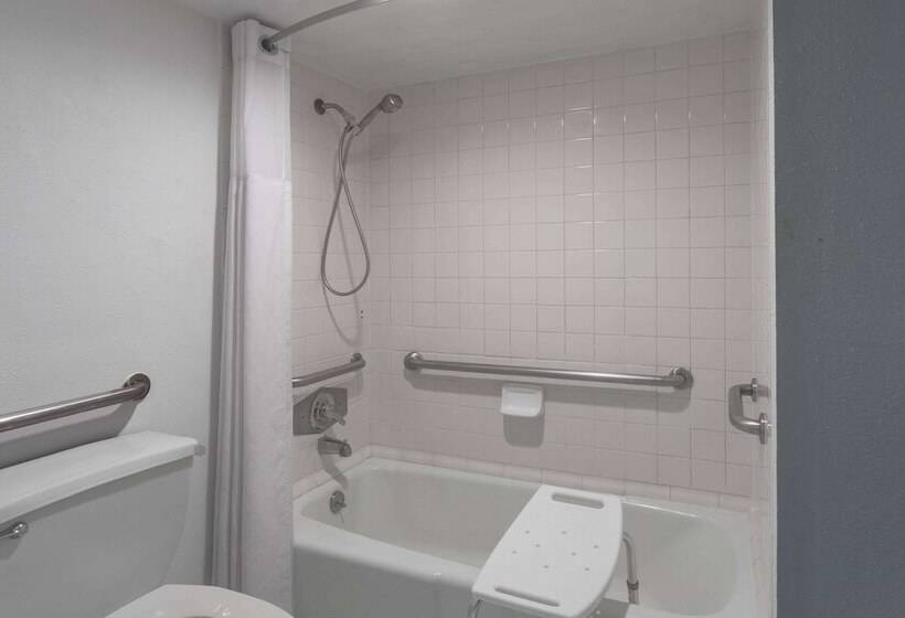 فندق Super 8 By Wyndham Ocala I 75