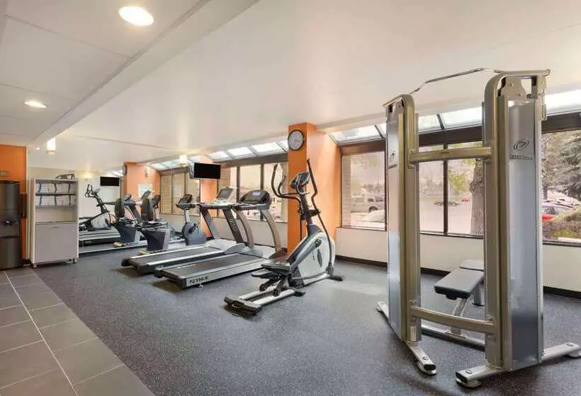 فندق Super 8 By Wyndham Westminster Denver North