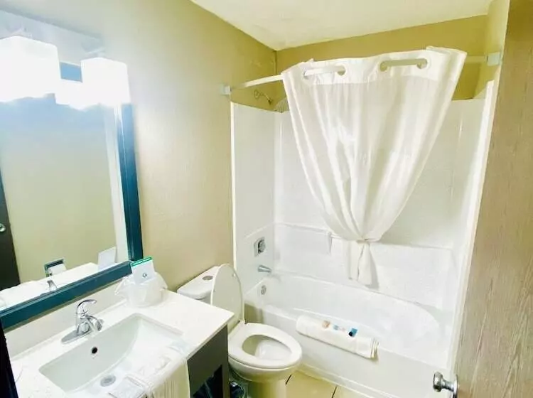 فندق Super 8 By Wyndham Wyoming/grand Rapids Area