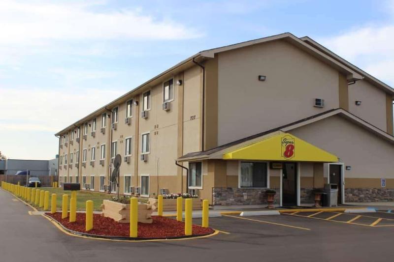 Отель Super 8 By Wyndham Wyoming/grand Rapids Area