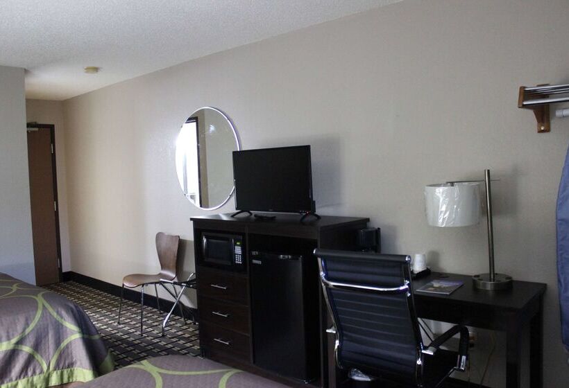 Отель Super 8 By Wyndham Wyoming/grand Rapids Area