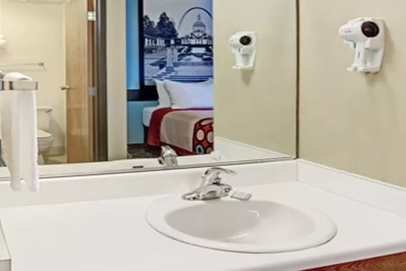 호텔 Super 8 Wentzville