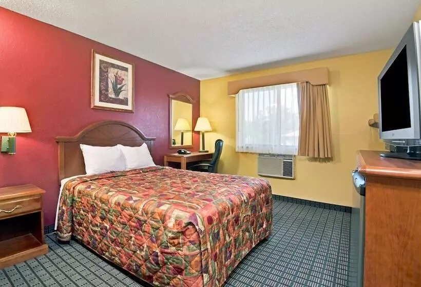 Мотель Days Inn By Wyndham Torrington