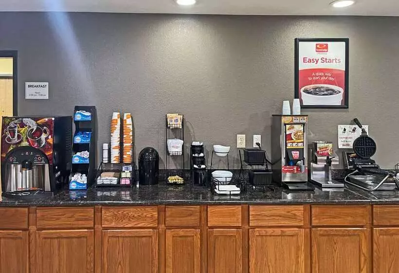 فندق على الطريق Econo Lodge