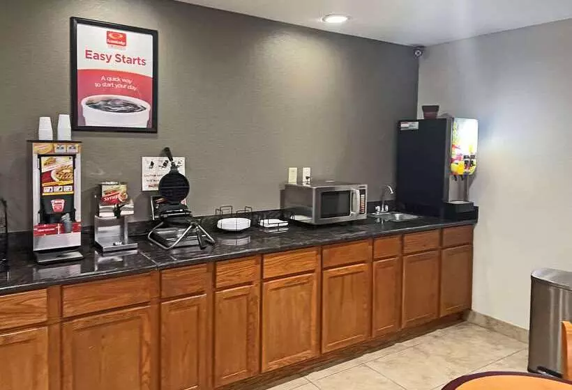 فندق على الطريق Econo Lodge