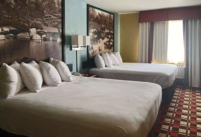 فندق على الطريق Econo Lodge