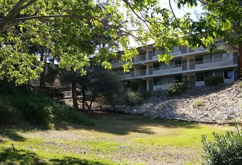 汽车旅馆 Mariposa