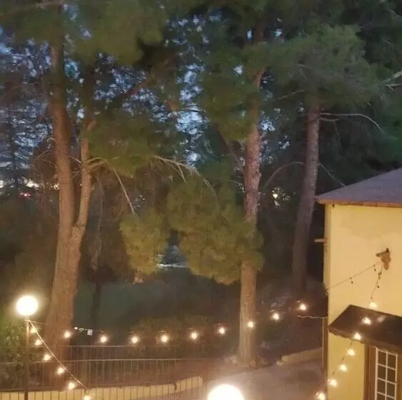 汽车旅馆 Mariposa