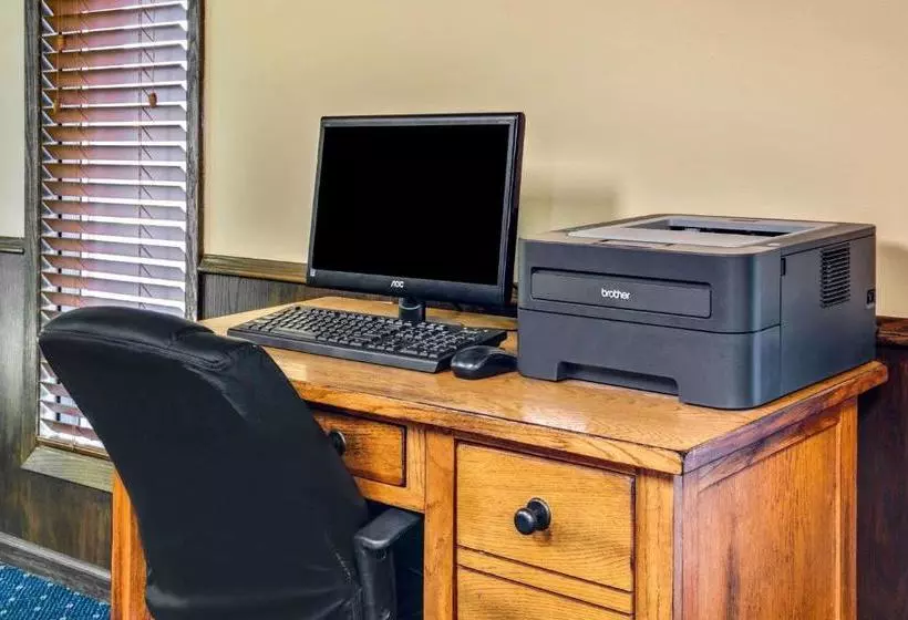 Мотель Super 8 By Wyndham Aberdeen West