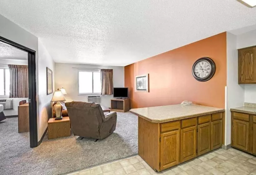 Мотель Super 8 By Wyndham Aberdeen West