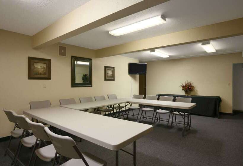 فندق على الطريق Super 8 By Wyndham Alexandria Mn