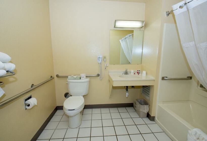 مُتل Super 8 By Wyndham Altoona