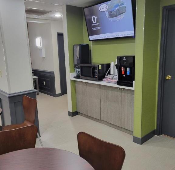 Motel Super 8 By Wyndham Aurora/naperville Area