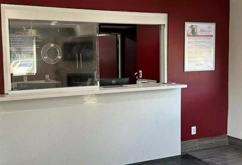 汽车旅馆 Red Roof Plus Belleville