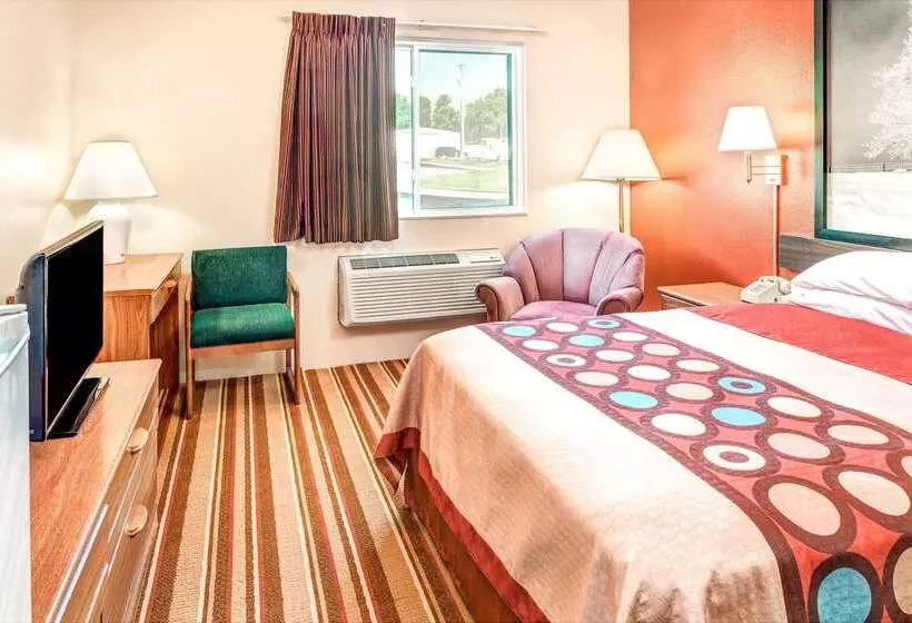 모텔 Super 8 By Wyndham Blair