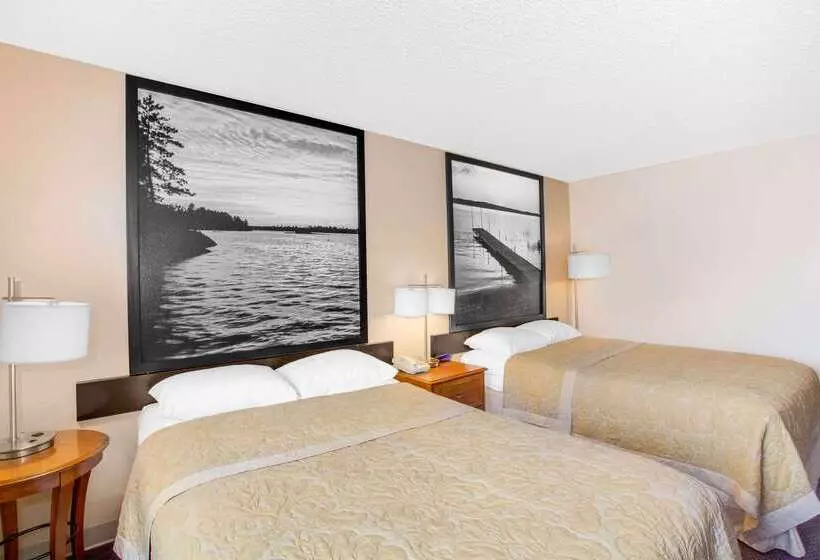 مُتل Super 8 By Wyndham Clear Lake