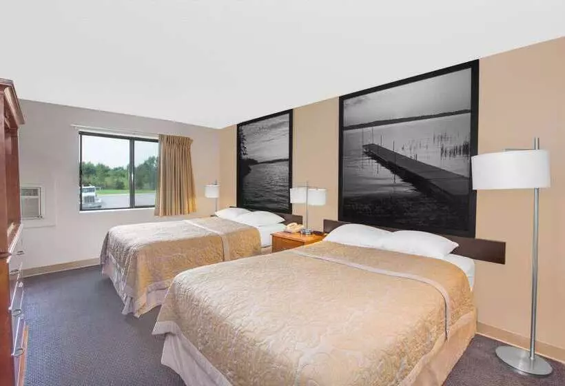 مُتل Super 8 By Wyndham Clear Lake