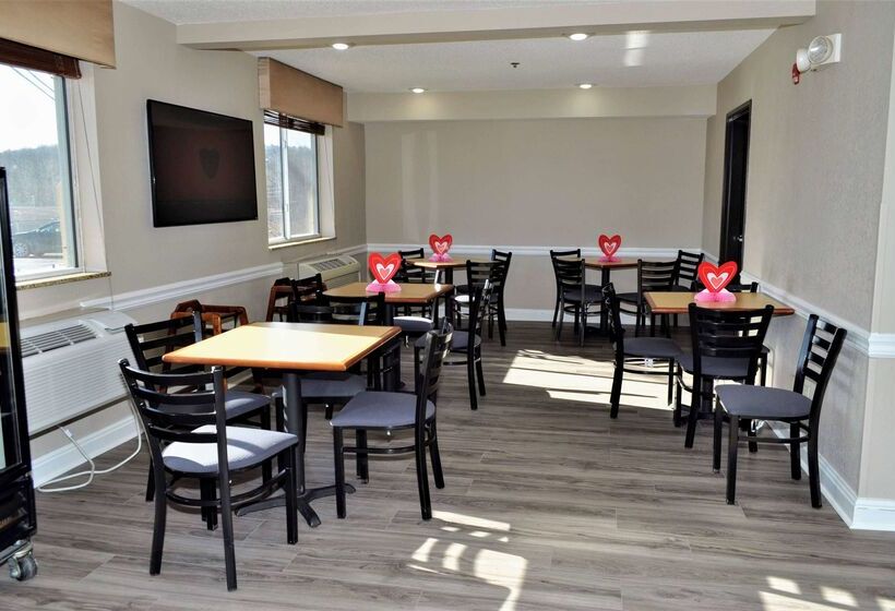 Мотель Super 8 By Wyndham Clearfield