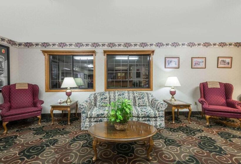 모텔 Super 8 By Wyndham Coshocton Roscoe Village