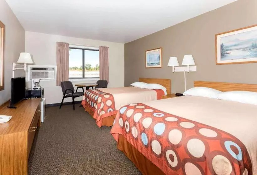 Motelli Super 8 By Wyndham Cos/hwy. 24 E/pafb Area