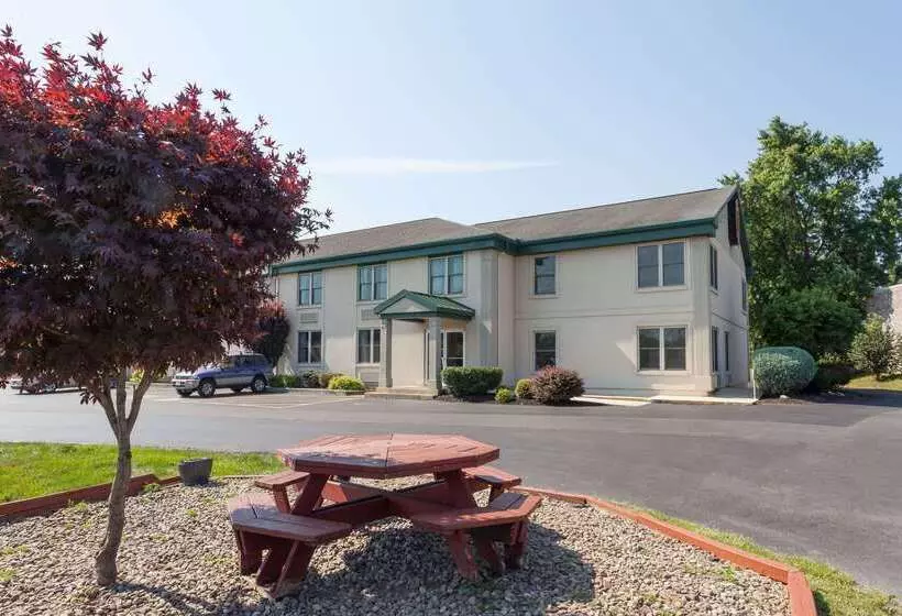 מוטל Super 8 By Wyndham Harrisburg Hershey West