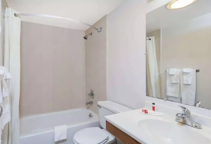 מוטל Super 8 By Wyndham Harrisburg Hershey West