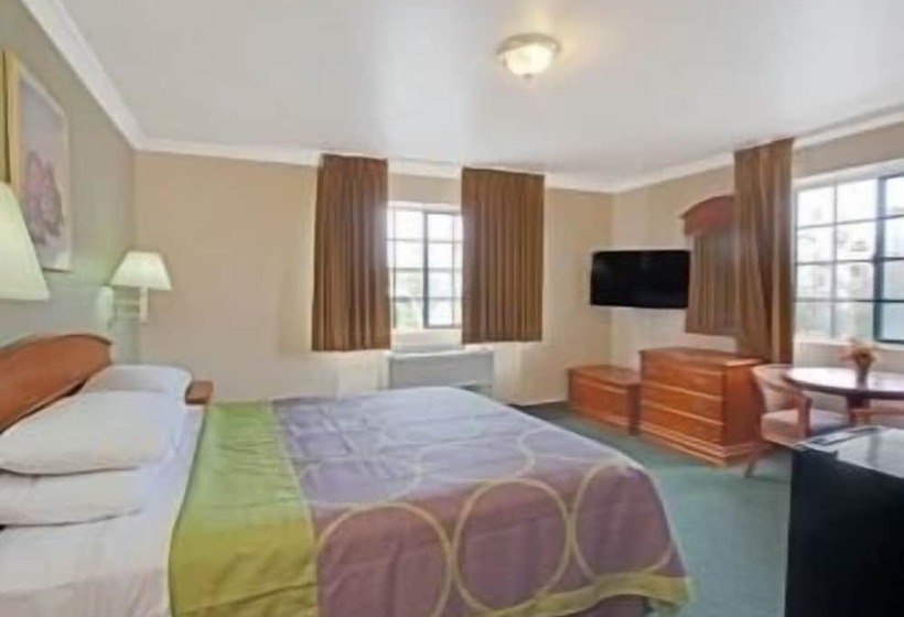 فندق على الطريق Super 8 By Wyndham Hollywood/la Area