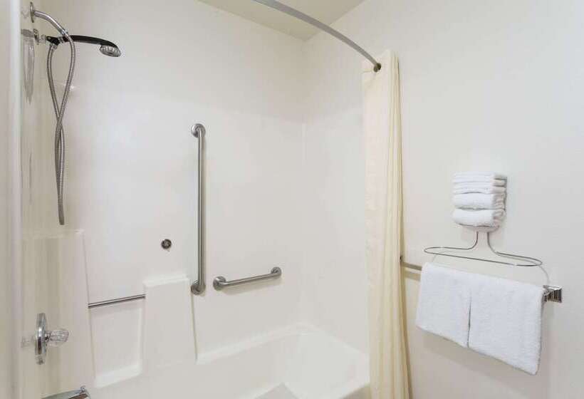 فندق على الطريق Super 8 By Wyndham Hot Springs