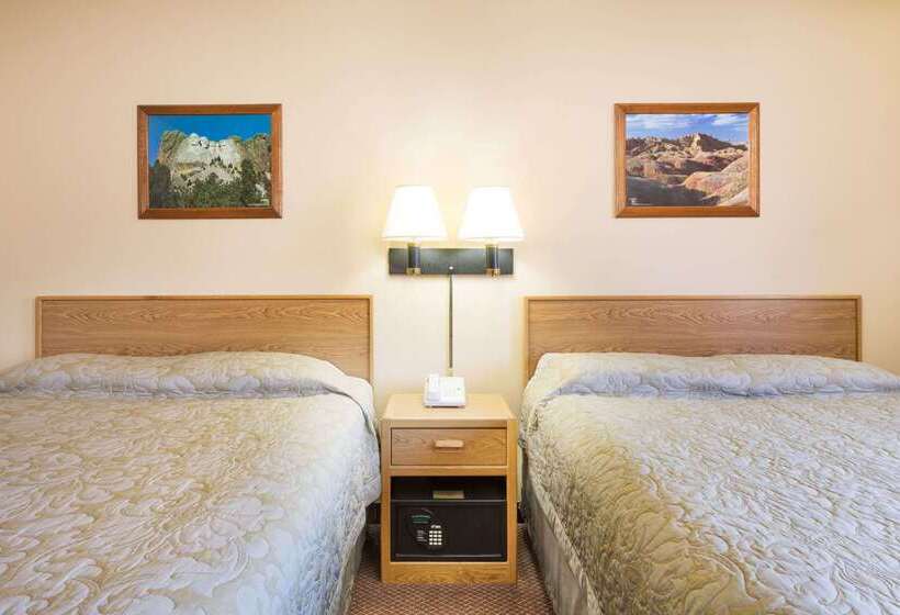 فندق على الطريق Super 8 By Wyndham Hot Springs