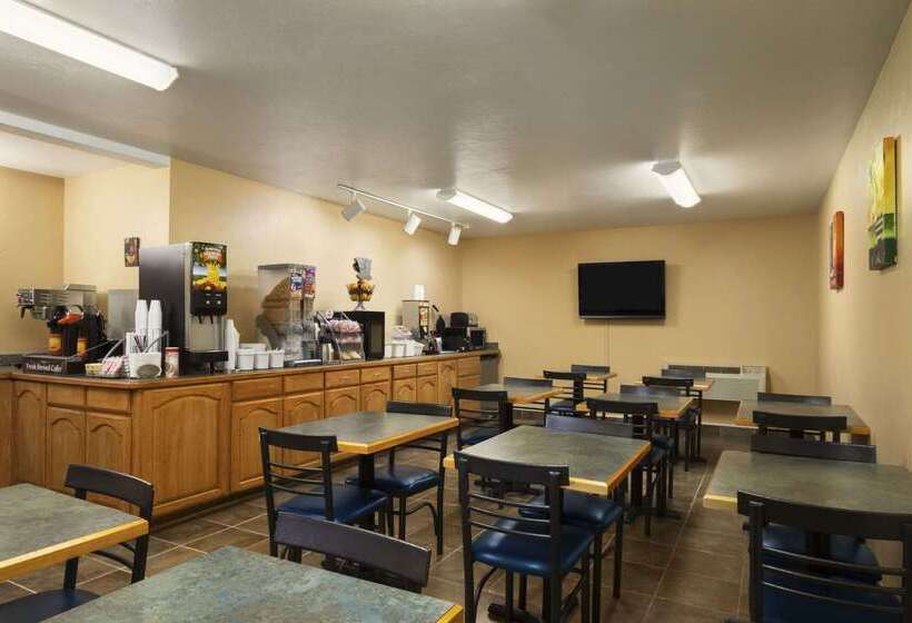 فندق على الطريق Super 8 By Wyndham Kennewick