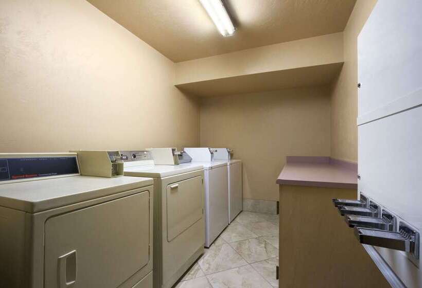 فندق على الطريق Super 8 By Wyndham Kennewick