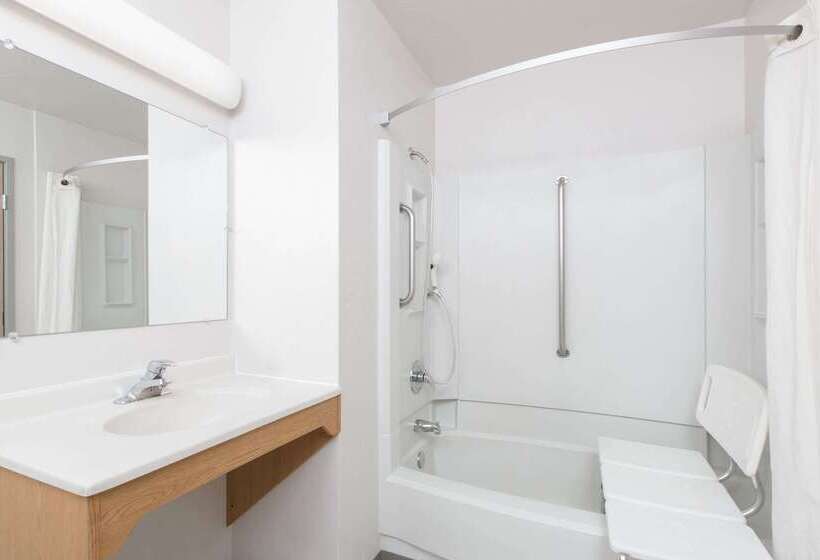 مُتل Super 8 By Wyndham Ketchikan