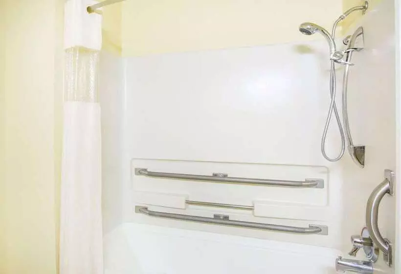 汽车旅馆  Super 8 By Wyndham Kingman