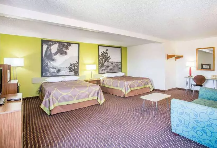 汽车旅馆  Super 8 By Wyndham Kingman