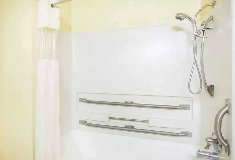 汽车旅馆  Super 8 By Wyndham Kingman