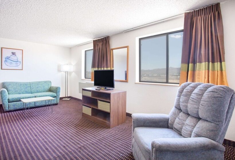 Motel Super 8 By Wyndham Kingman