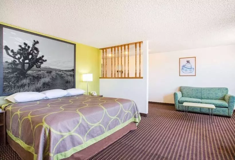 汽车旅馆  Super 8 By Wyndham Kingman