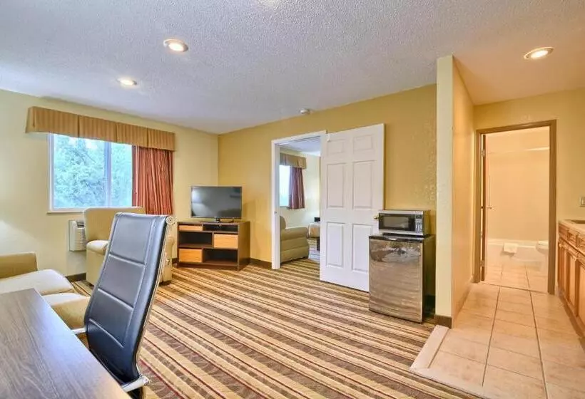 מוטל Super 8 By Wyndham Latham Albany Airport