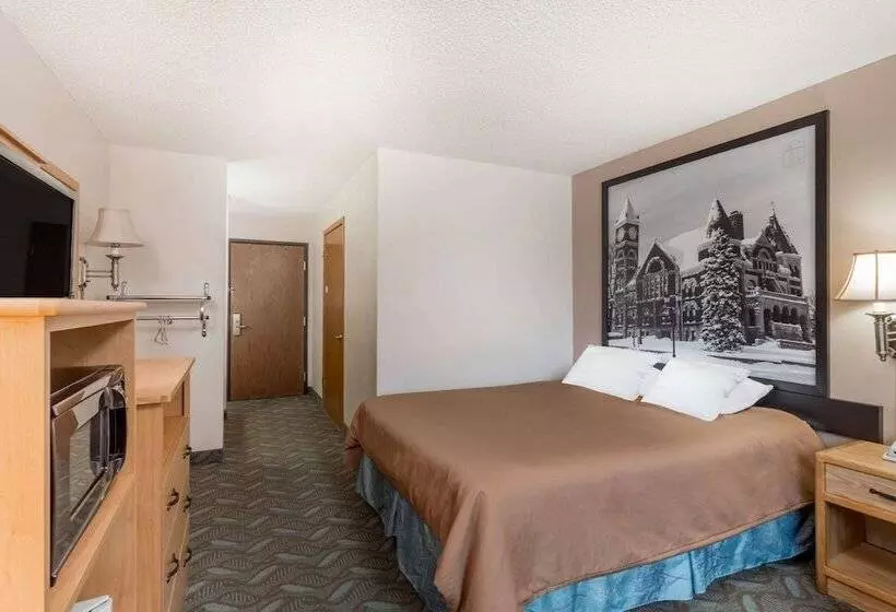 汽车旅馆  Super 8 By Wyndham Monroe Wi