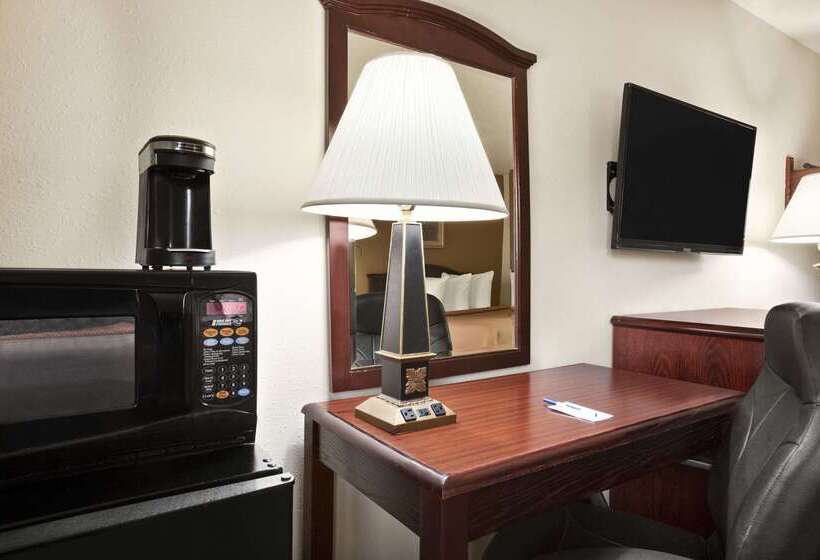 מוטל Travelodge By Wyndham La Porte/michigan City Area