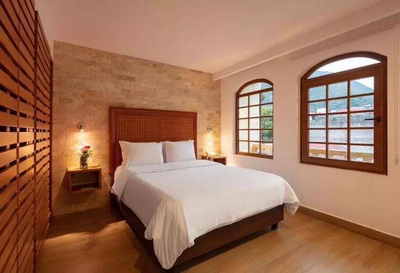هتل Casa Del Balcon