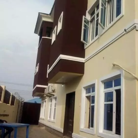 Fara Hotel & Suite